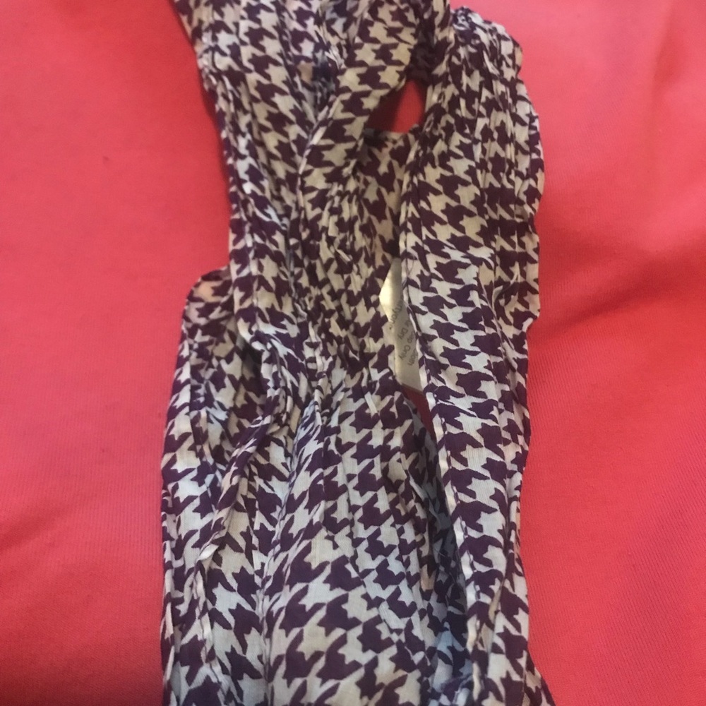 Thirty-One scarf